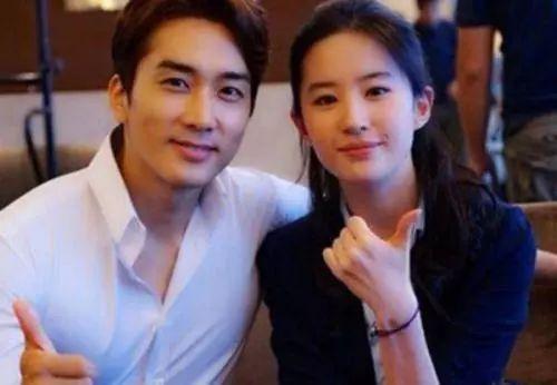 娱乐圈吃瓜读心,揭秘明星背后的真实心理世界